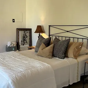 Cerca De Aeropuerto , Bleseed House Apartamento